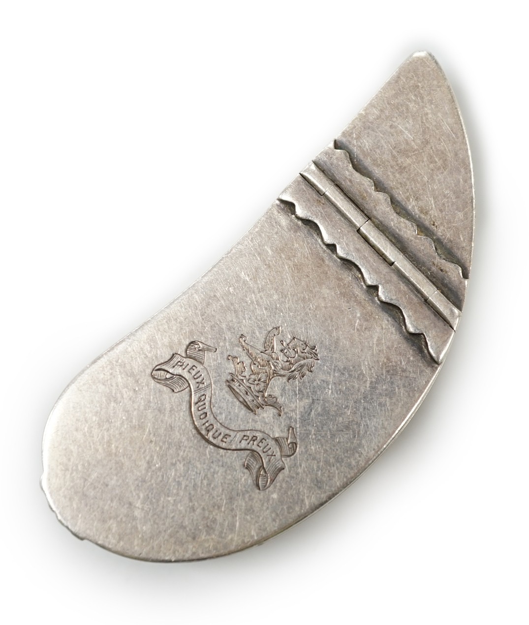 A late Victorian silver kidney shaped snuff box, by Sampson Mordan & Co, London, 1897, 69mm.